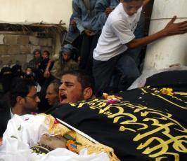 بالصور: مقاتلو سرايا القدس يشيعون قائد عملية « استدراج الأغبياء »