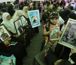 باقة من صور فعاليات التضامن مع الاسرى في يوم الاسير الفلسطيني