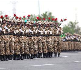 تقرير مصور: إيران تستعرض قوتها بيوم الجيش الوطنى