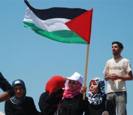 بالصور: إصابات بمسيرة سلمية ضد الجدار العازل شرق المغازى