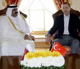 بالصور : القمة الثلاثة « أردوغان الأسد  » حمد " في تركيا 