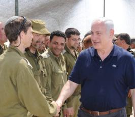 بالصور : ماذا يفعل نتنياهو واشكنازي عند الحدود الشمالية لفلسطين