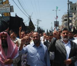 بالصور:الألاف من أنصار الجهاد الإسلامى ينتفضون في مسيرة حاشدة بالنصيرات
