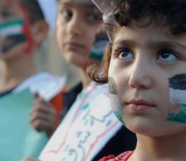 مشاهد لأطفال غزة يصرخون بوجه الأحتلال لمهاجمته إسطول الحرية