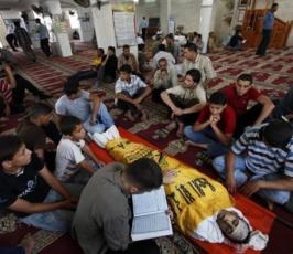 بالصور : تشييع أربعة شهداء من كتائب الأقصى في مدينة غزة