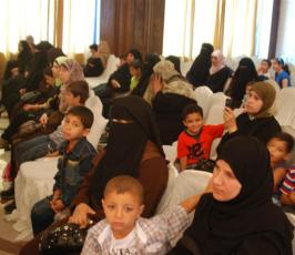 بالصور:الهيئة الخيرية لإغاثة الشعب الفلسطينى تكرم أبناء الشهداء فى حفلاً لها بغزة
