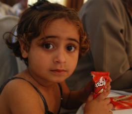 بالصور:الهيئة الخيرية لإغاثة الشعب الفلسطينى تكرم أبناء الشهداء فى حفلاً لها بغزة
