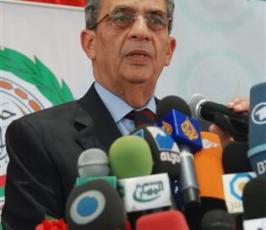 عدسة «  فلسطين اليوم  » ترافق عمر موسي بجولته للمناطق المدمرة بقطاع غزة