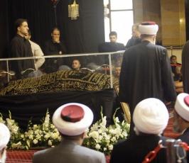 بالصور : السيد حسن نصر الله في وداع العلامة محمد حسين فضل الله