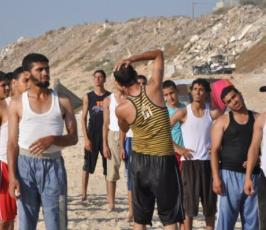 بالصور: حركة الجهاد تخرج دورة الشهيد «  محمد عبد الله » أبو المرشد لتعليم فنون السباحة بالوسطي‎