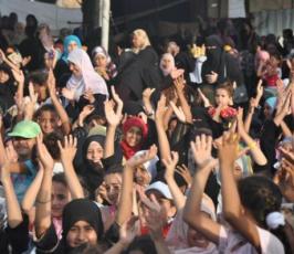 بالصور: حركة الجهاد تنظم مهرجان البسمة رغم المحنة على شاطئ بحر غزة