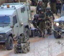 بالصور : العدو ينشر « الريبوت » على طول الشريط الحدودي ...
