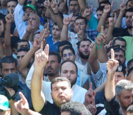 بالصور:حركة الجهاد وفصائل المقاومة تخرجان بمسيرة جماهيرية حاشدة «  بيوم القدس العالمى »