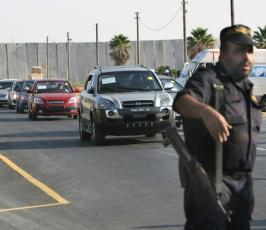 بالصور: السيارات المسموح دخولها لغزة عن معبر إيرز