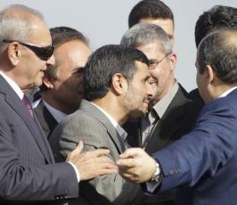 بالصور : ضيف لبنان الكبير الرئيس الإيراني احمدي نجاد يصل إلى بيروت