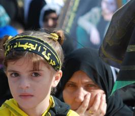 بالصور:عشرات الآلاف من شيوخ ونساء وأطفال قطاع غزة إحتشدوا لنصرة الشهيد القائد فتحى الشقاقى بالذكرى ال15 على إستشهاده
