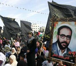 بالصور: الجماهير المحتشدة بمهرجان الدكتور فتحى الشقاقى تقدر بعشرات الآلاف