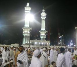 بالصور : شاهد الحرم المكي من السطح الثالث وقد امتلأ بالمصلين
