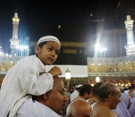 بالصور : ملايين المسلمين يصلون إلى مكة لبدء مناسك الحج لهذا العام