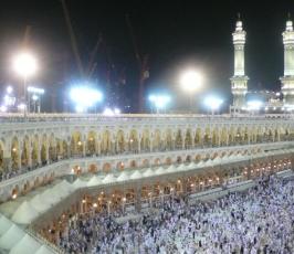 بالصور : ملايين المسلمين يصلون إلى مكة لبدء مناسك الحج لهذا العام