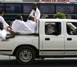 بالصور : وصول ملايين من الحجاج لمشعر منى استعدادا للذهاب لعرفه