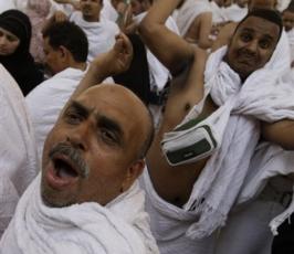 تقرير مصور : ضيوف الرحمن يستقرون في منى ويرجمون العقبة الكبرى
