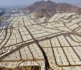 بالصور : مشاهد غير مسبوقة لمنطقة الجمرات الثلاثة في مشعر منى