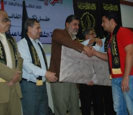 بالصور :: الرابطة الاسلامية تكرم الفائزين في مسابقة الشقاقي الابداعية في غزة