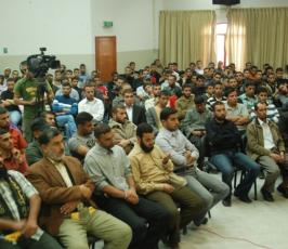 بالصور :: الرابطة الاسلامية تكرم الفائزين في مسابقة الشقاقي الابداعية في غزة