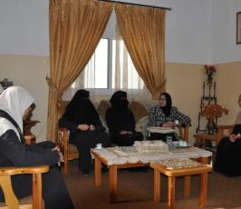 « sos »بالصور: العمل النسائي للجهاد الاسلامي يستقبل الحجاج على معبر رفح ويزور قرية الايتام