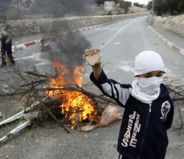 شاهد بالصور:الاشتباكات بين الفلسطينيين والاسرائليين بحى سلوان