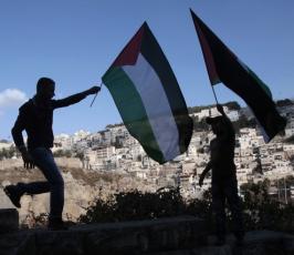 شاهد بالصور:الاشتباكات بين الفلسطينيين والاسرائليين بحى سلوان