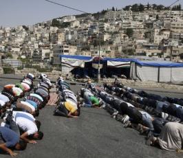 شاهد بالصور:الاشتباكات بين الفلسطينيين والاسرائليين بحى سلوان