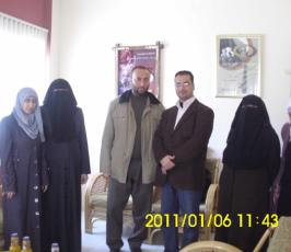وفد من اللجنة الاعلامية لدائرة العمل النسائي يزور مقر وكالة فلسطين اليوم الاخبارية