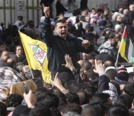 بالصور : جماهير حاشدة تشييع شهيد الخليل 