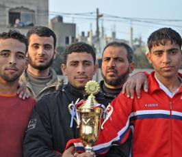 بالصور :: حركة الجهاد تقيم دوري لكرة القدم بإقليم غزة بعنوان ذكرى الحرب على غزة
