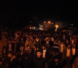 بالصور:مسيرة حاشدة للجهاد الإسلامي تنديداً بسياسة الإعتقال السياسي التي تقوم بها سلطة رام الله