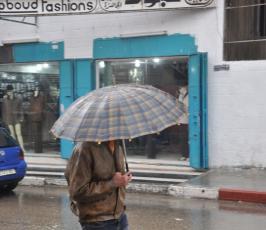 بالصور:أمطار غزيرة تسقط على قطاع غزة