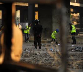 بالصور : استمرار التظاهرات في ميدان التحرير ضد نظام الحكم في مصر