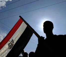 بالصور:مسيرة دعماً للشعب المصرى بغزة