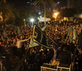 بالصور : فرحة عارمة في شوارع غزة بانتصار ثورة الشباب المصري وتنحي «  مبارك »