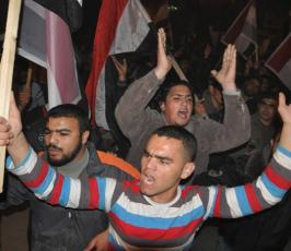 بالصور: حركة الجهاد تنظم مسيرة حاشدة إحتفالاً بنجاح الثورة بمصر