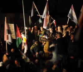 بالصور: حركة الجهاد تنظم مسيرة حاشدة إحتفالاً بنجاح الثورة بمصر