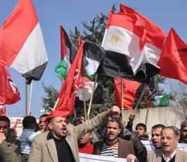 بالصور: الجبهتان الديمقراطية والشعبية تخرجان بمسيرة دعماً للشعب المصري بغزة