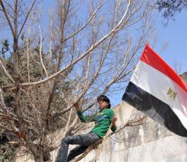 بالصور: الجبهتان الديمقراطية والشعبية تخرجان بمسيرة دعماً للشعب المصري بغزة
