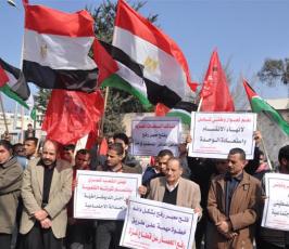 بالصور: الجبهتان الديمقراطية والشعبية تخرجان بمسيرة دعماً للشعب المصري بغزة