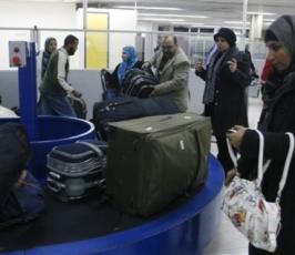 بالصور:دخول 250 عالق من الجانب المصري إلى قطاع غزة