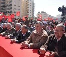 بالصور: الجبهة الديمقراطية تحتفل بذكري إنطلاقتها بمدينة غزة