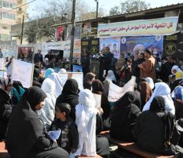 بالصور : مؤسسة مهجة القدس تنظم وقفة تضامنيةمع الأسيرين محمد الحسني واحمد أبو حصيرة 