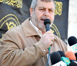 بالصور : مؤسسة مهجة القدس تنظم وقفة تضامنيةمع الأسيرين محمد الحسني واحمد أبو حصيرة 